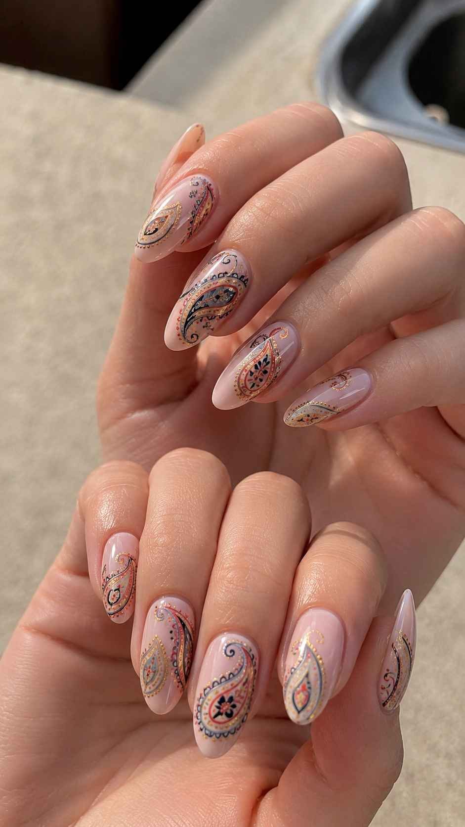 Map Curved Paisley Drops