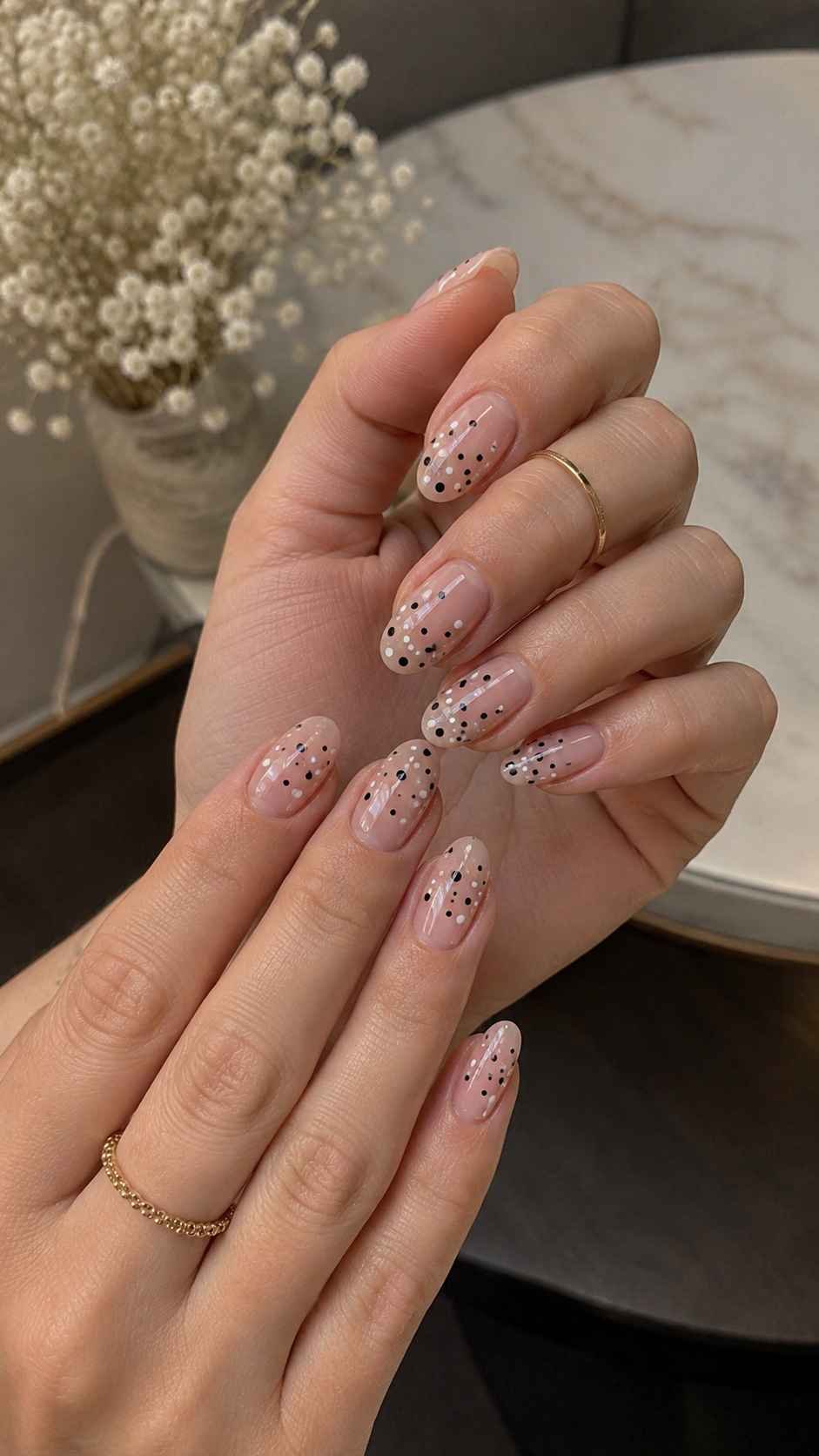 Polka Dot Details With a More Fashionable Rhythm