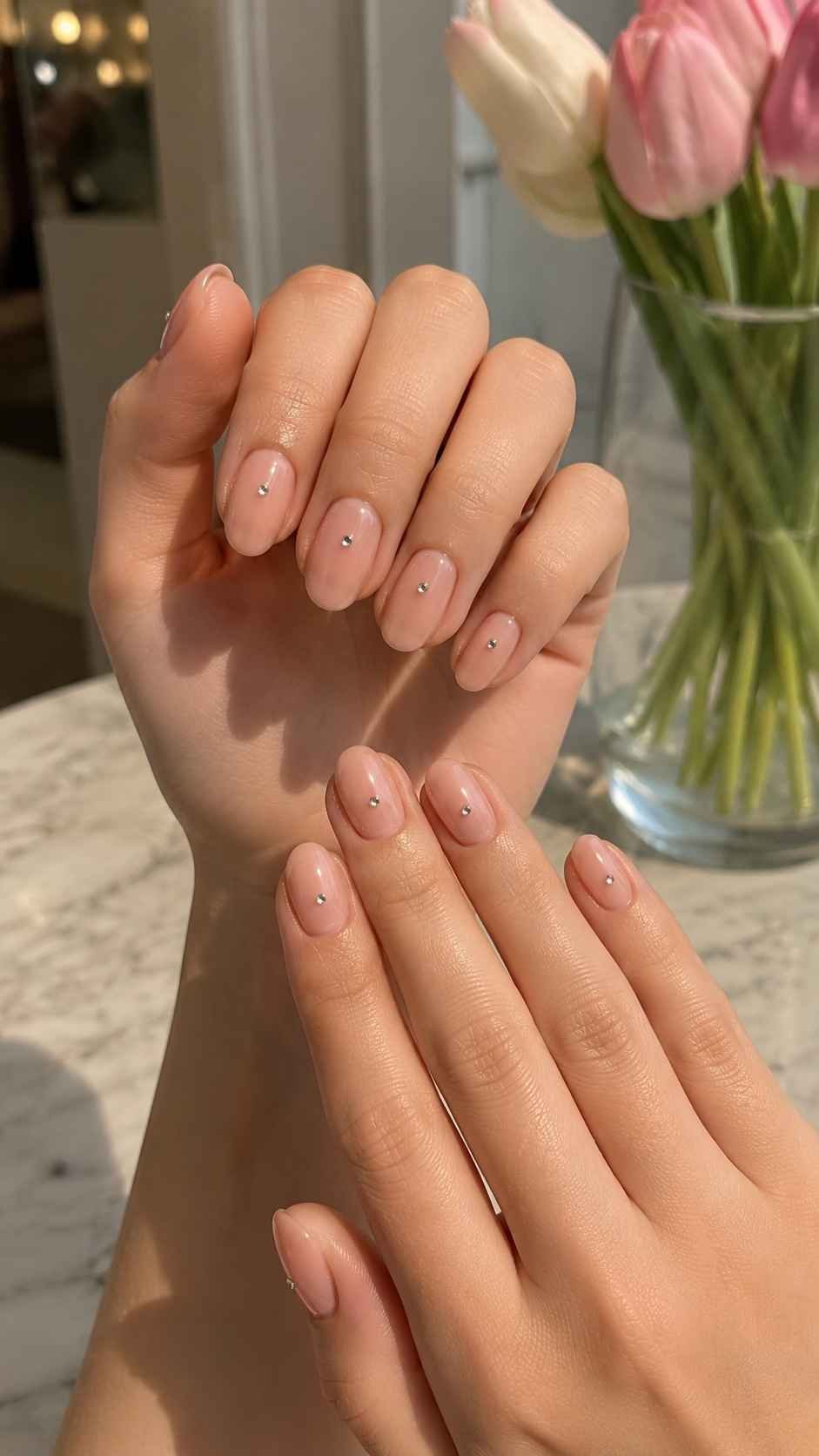 Rounded Ovals With Centered Gem Details